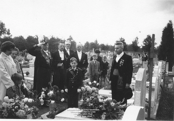 C�r�monie au cimeti�re Hadelin Woolf, cadet tambour: Didier Kinet