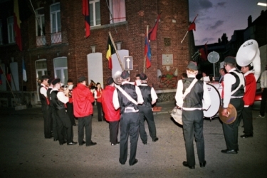 Le R�veil des Francs Arquebusiers par l'harmonie Ste C�cile d'Eben en juillet 2005