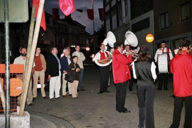 Le R�veil des Francs Arquebusiers par l'harmonie Ste C�cile d'Eben en juillet 2005