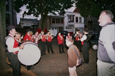 Le R�veil des Francs Arquebusiers par l'harmonie Ste C�cile d'Eben en juillet 2005