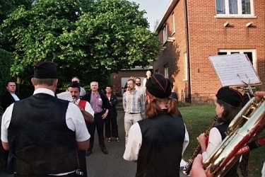 Le R�veil des francs Arquebusiers par l'harmonie Ste C�cile d'Eben en juillet 2005