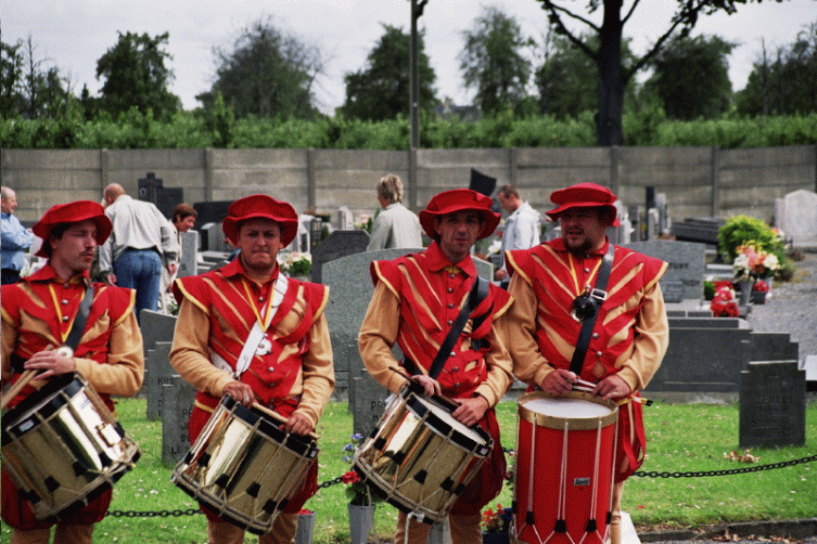 La Milice Bourgeoise de Lessines au 425e anniversaire des Francs Arquebusiers