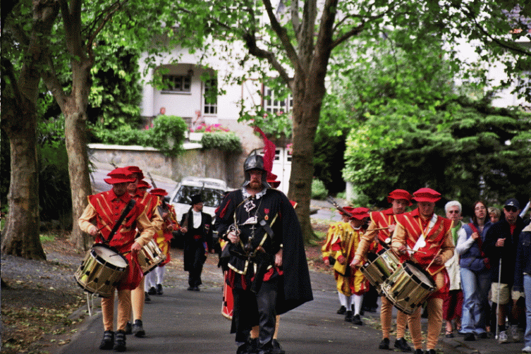 La Milice Bourgeoise de Lessines au 425e anniversaire des Francs Arquebusiers