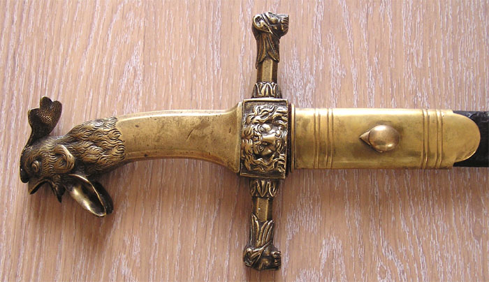 sabre de sapeur � t�te de coq
