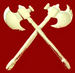 Mes haches en sautoir, symbole des sapeurs