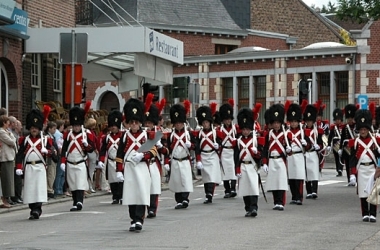 Guy lambert sergent-sapeur � la t�te des sapeurs des Francs Arquebusiers
