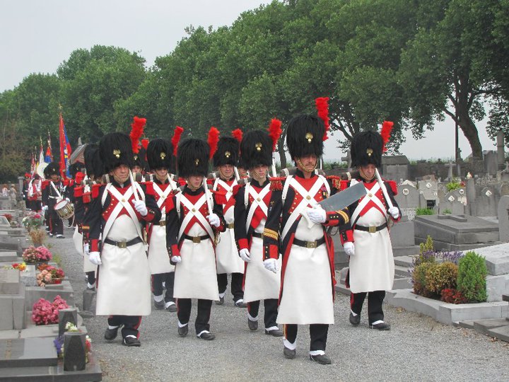 Les sapeurs au cimeti�re de Lorette