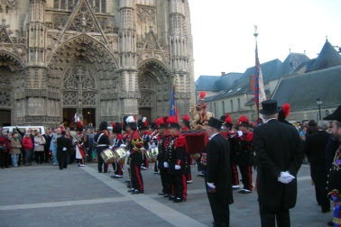 Les Francs devant la Cath�drale St Gatien