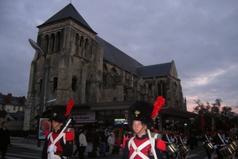 Les Francs Arquebusiers � Tours devant l'�glise St Julien