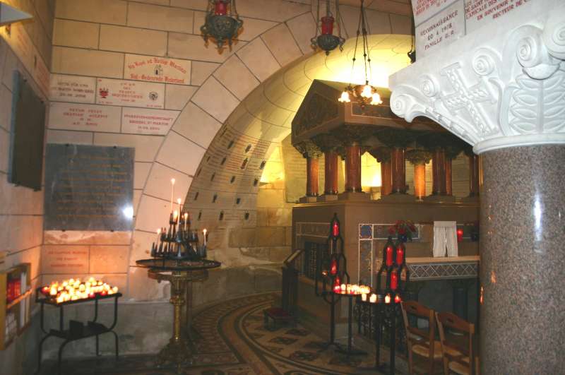 Je tombeau de St Martin � Tours et l'ex-voto des Francs Arquebusiers